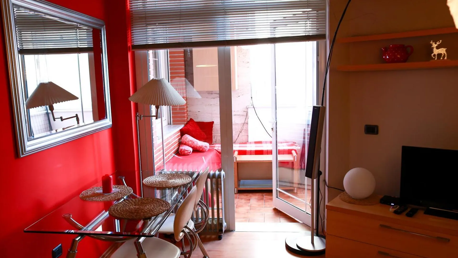 Cherry Apartment Tiran
